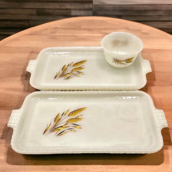 Vintage Anchor Hocking Fire King Wheat Snack Plates Custard Cup - Picture 1 of 16